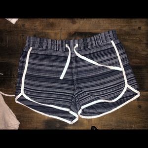 Athleta Medium Linen Shorts